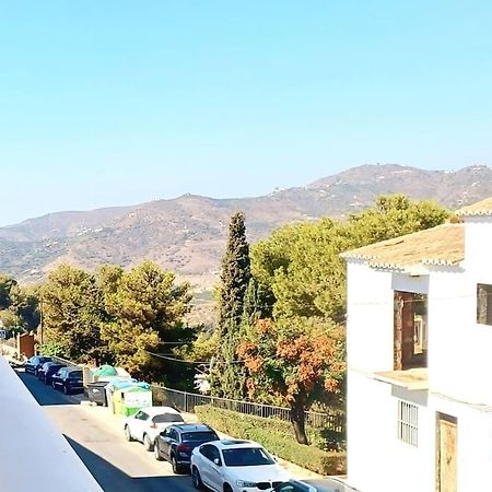 Limerencia: Tu Hogar En Este Blanco Pueblo Frigiliana Luaran gambar
