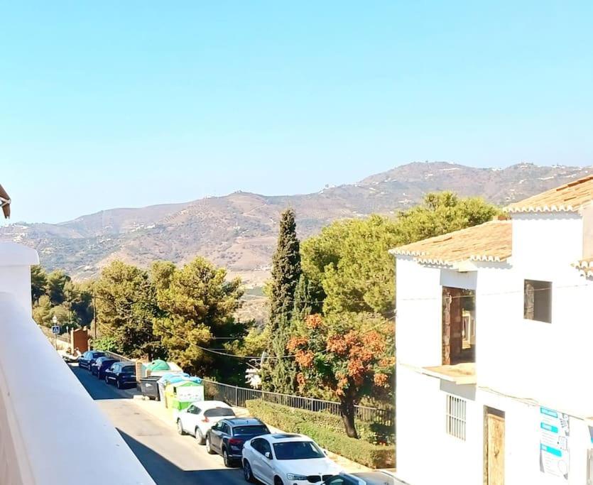 Limerencia: Tu Hogar En Este Blanco Pueblo Frigiliana Luaran gambar